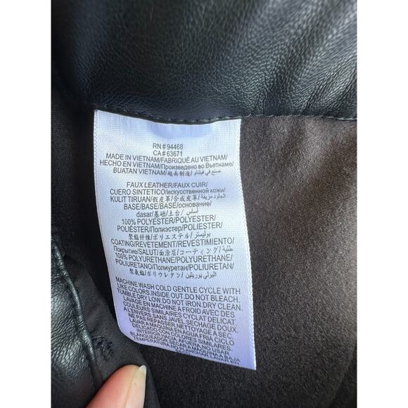 BCBG NEW YORK Faux-Leather Cropped Pants Women's Black Slash Pockets Size 10 - Picture 11 of 14